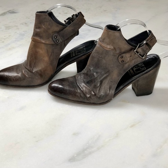 JO Ghost Distressed Leather open back Chunky Heel Bootie. Made in Italy. Sz 38 - Picture 4 of 13